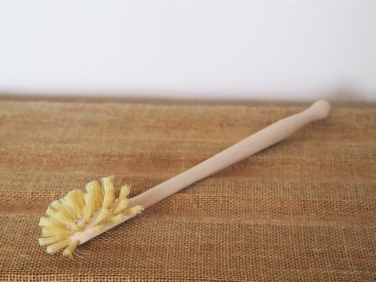 Long Wooden Bottle Brush With Tampico Fibre