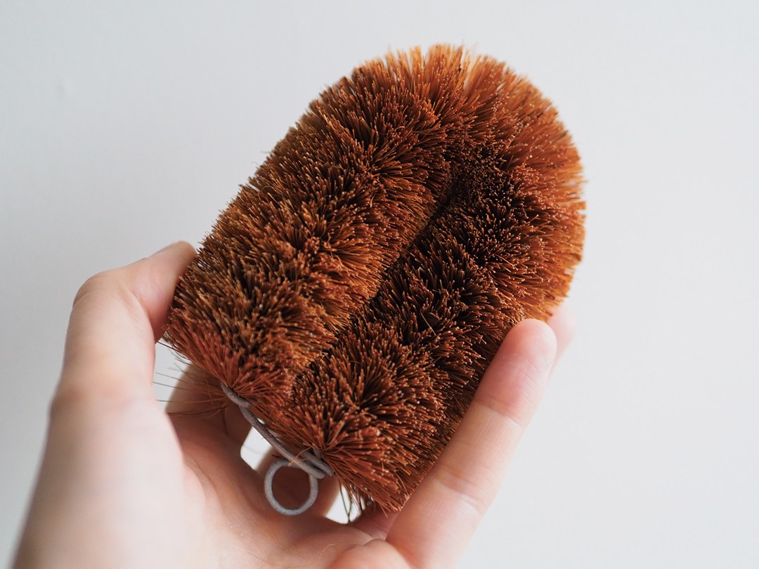 Multi-use Coconut Scourer Cleaning/Veg Brush